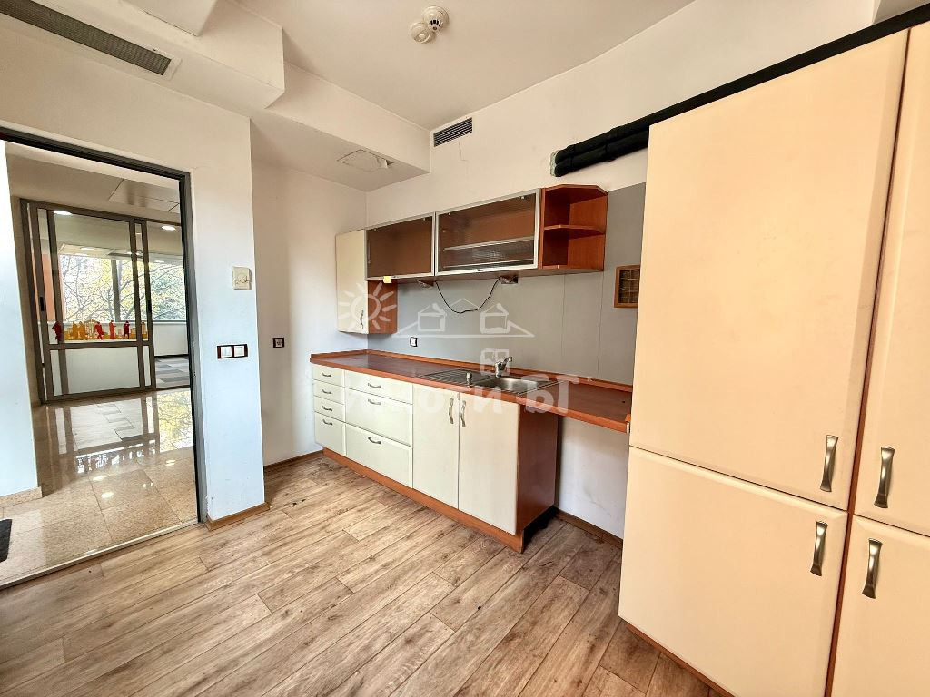 Под Наем Офис в Офис Сгради София Медицинска академия  -  2296 EUR - снимка 4