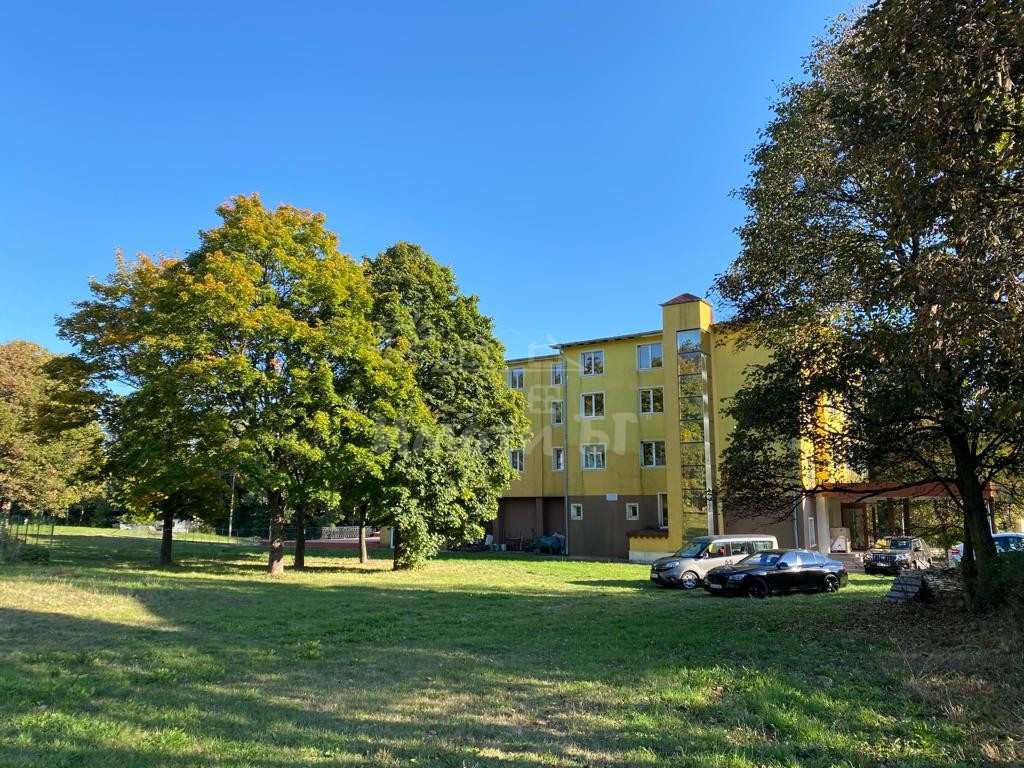 Продава Хотел област Пазарджик ПАНАГЮРСКИ КОЛОНИ  -  1200000 EUR - снимка 14