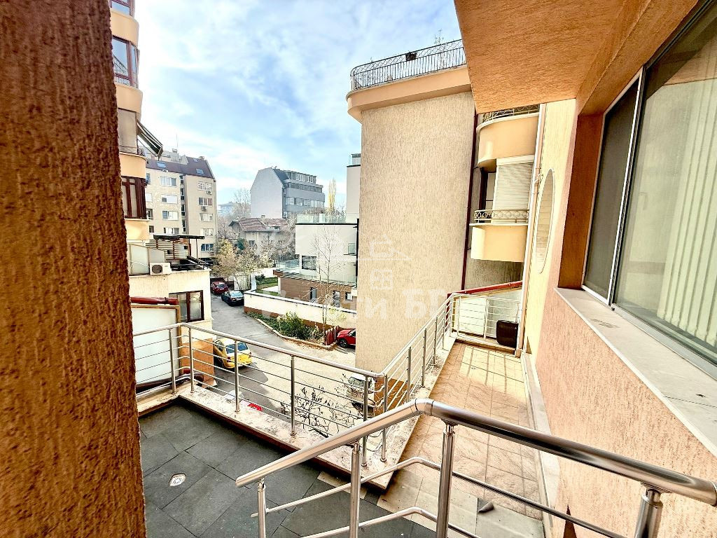 Под Наем Офис в Офис Сгради София Медицинска академия  -  2296 EUR - снимка 12