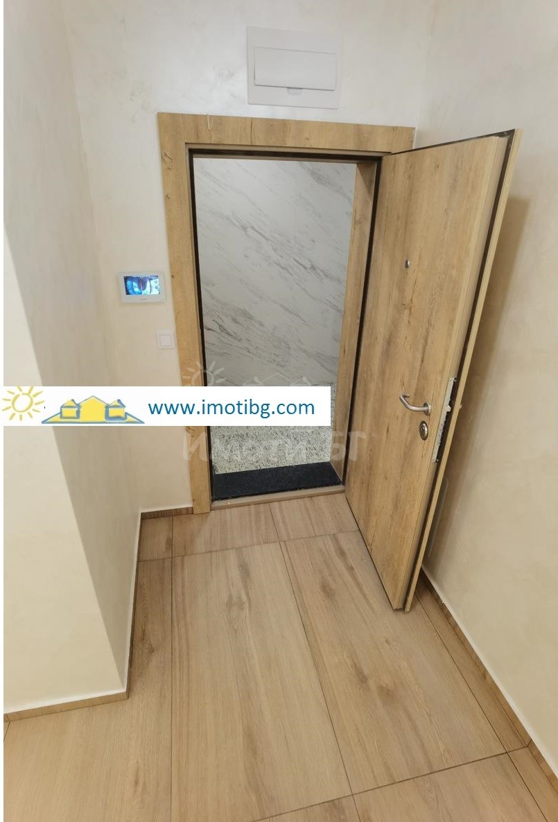Продава Двустаен Апартамент София Банишора  193999 EUR - снимка 2