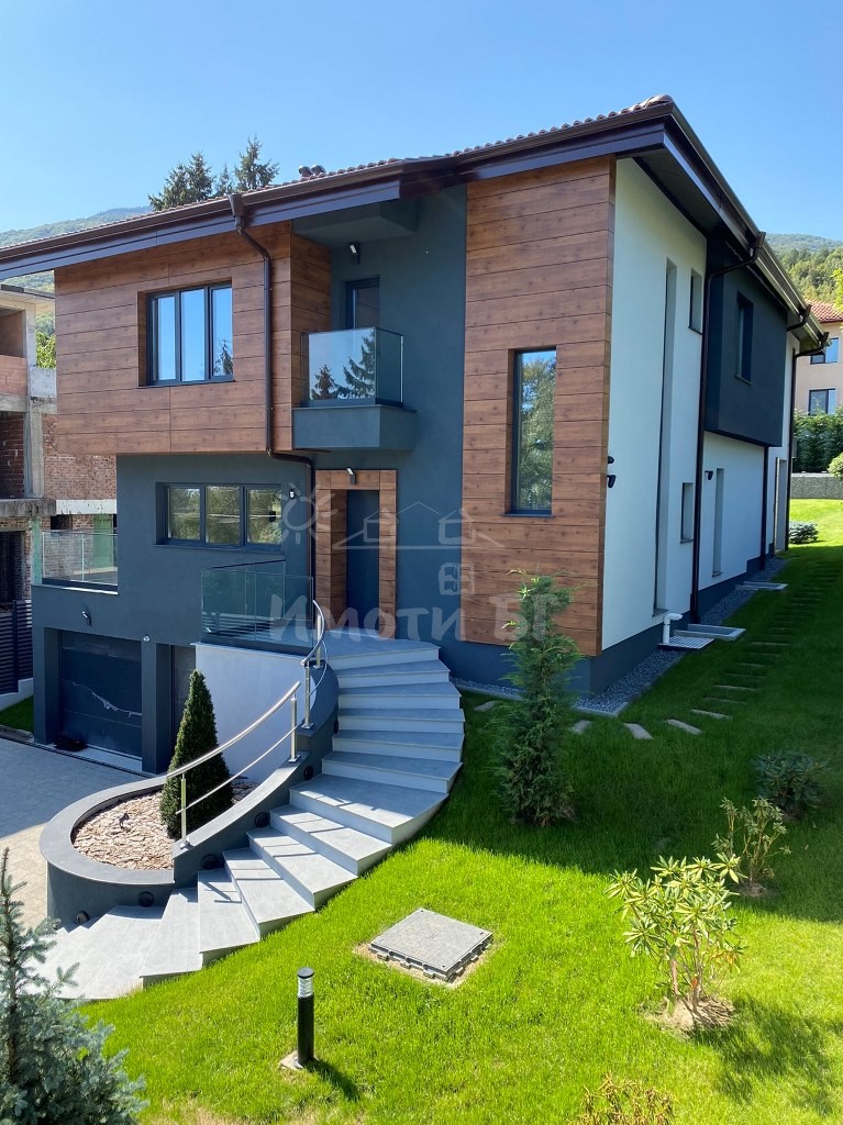 Продава Къщa София Бояна  1300000 EUR