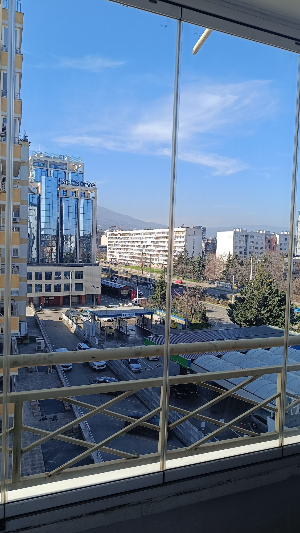 Под Наем Тристаен Апартамент  София Гоце Делчев   -  900 EUR - снимка 17