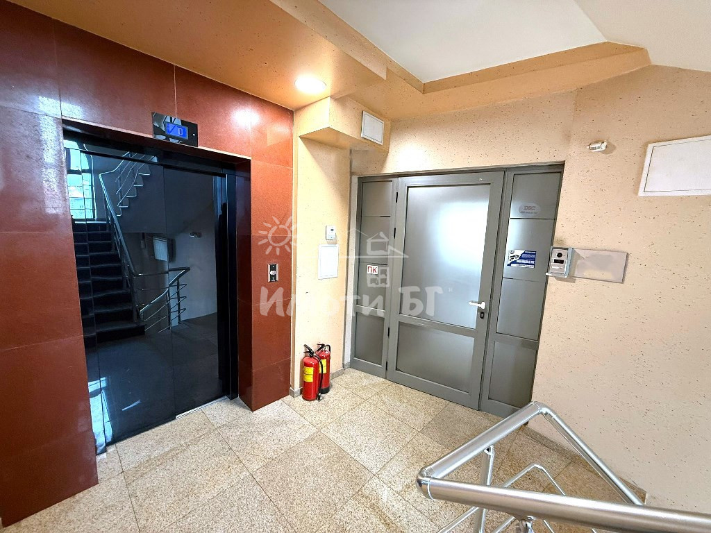 Под Наем Офис в Офис Сгради София Медицинска академия  -  2296 EUR - снимка 15