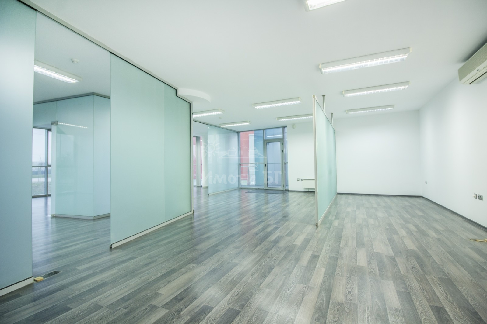 Продава Офис в Офис Сгради София Враждебна   -  4690500 EUR