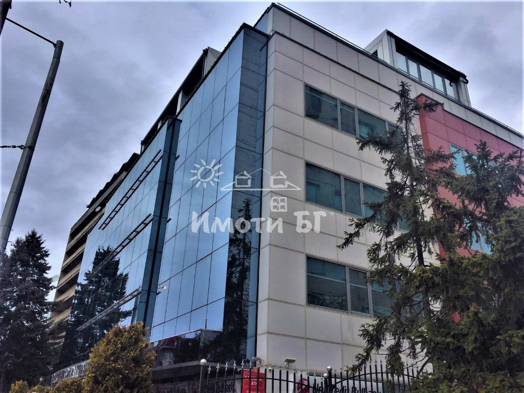 Под Наем Офис в Офис Сгради София Гео Милев   -  2999 EUR - снимка 1