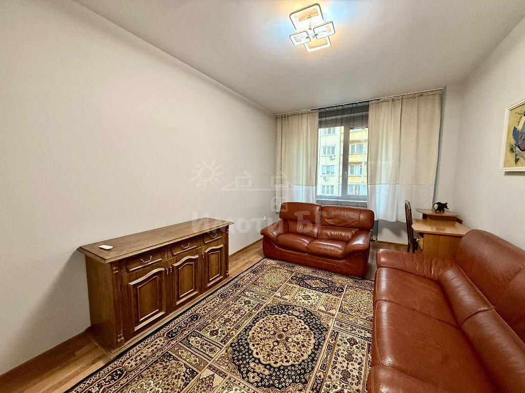 Под Наем Двустаен Апартамент София Център  -  600 EUR - снимка 2