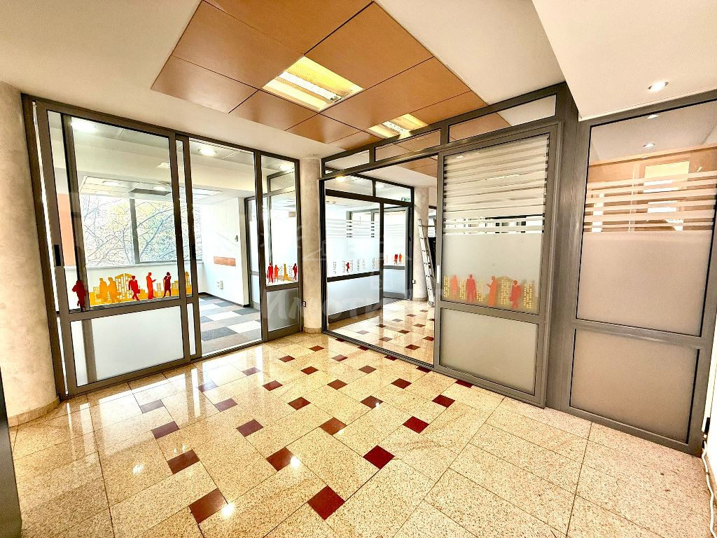 Под Наем Офис в Офис Сгради София Хиподрума   -  2296 EUR - снимка 2