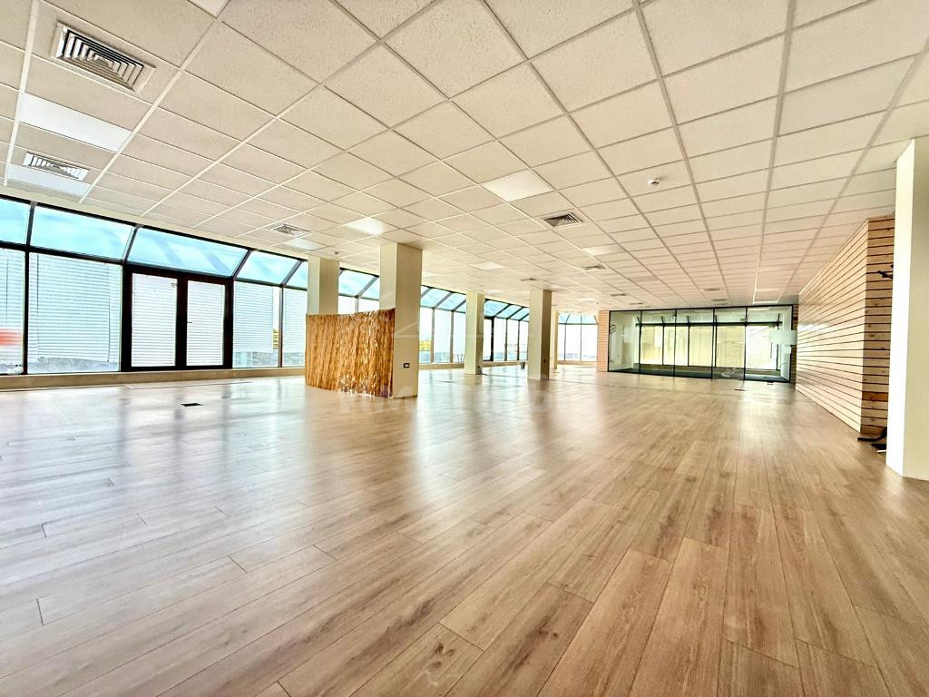 Под Наем Офис в Офис Сгради София Студентски град  -  4655 EUR - снимка 4
