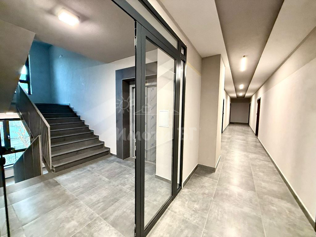 Продава Тристаен Апартамент  София Малинова долина   -  335000 EUR - снимка 16