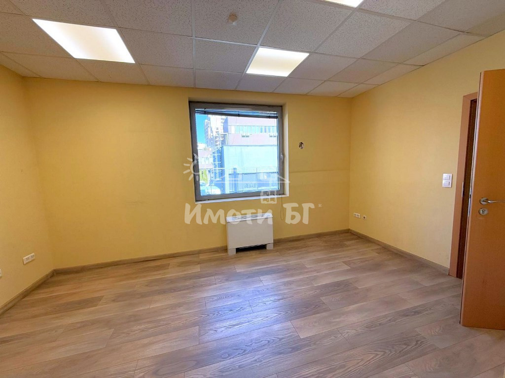 Под Наем Офис в Офис Сгради София Дианабад   -  1659 EUR - снимка 2