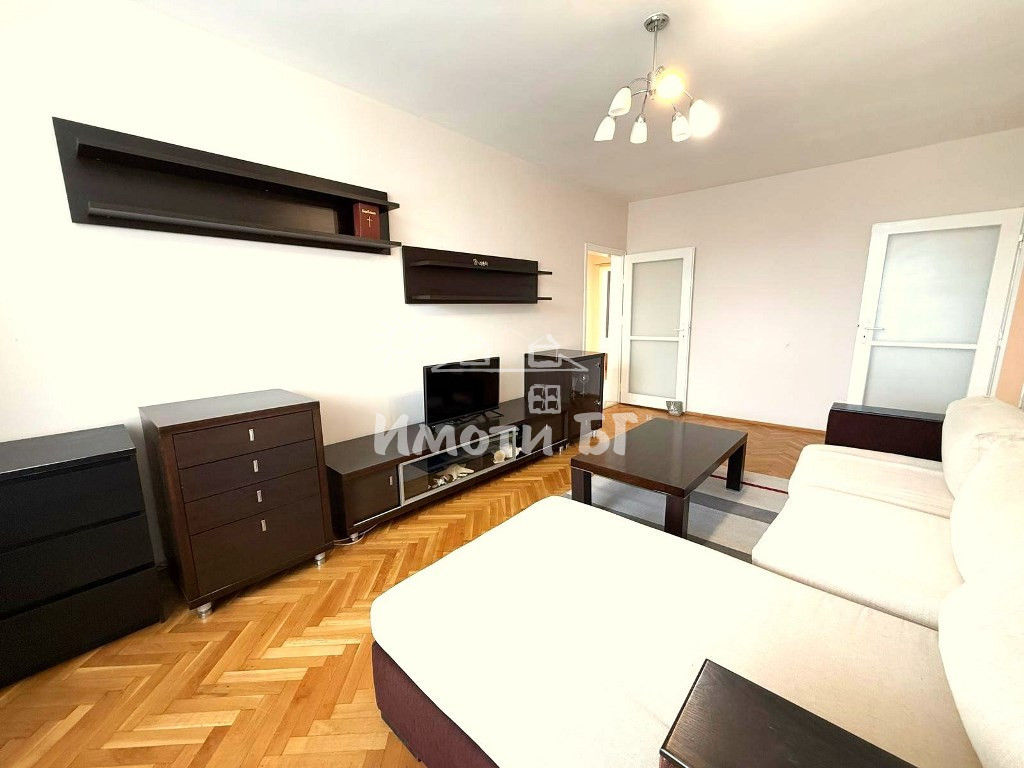 Под Наем Тристаен Апартамент  София Мусагеница   -  800 EUR - снимка 7