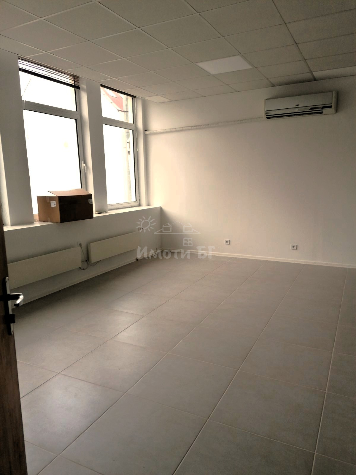 Под Наем Офис в Офис Сгради София Лозенец   -  1400 EUR - снимка 2