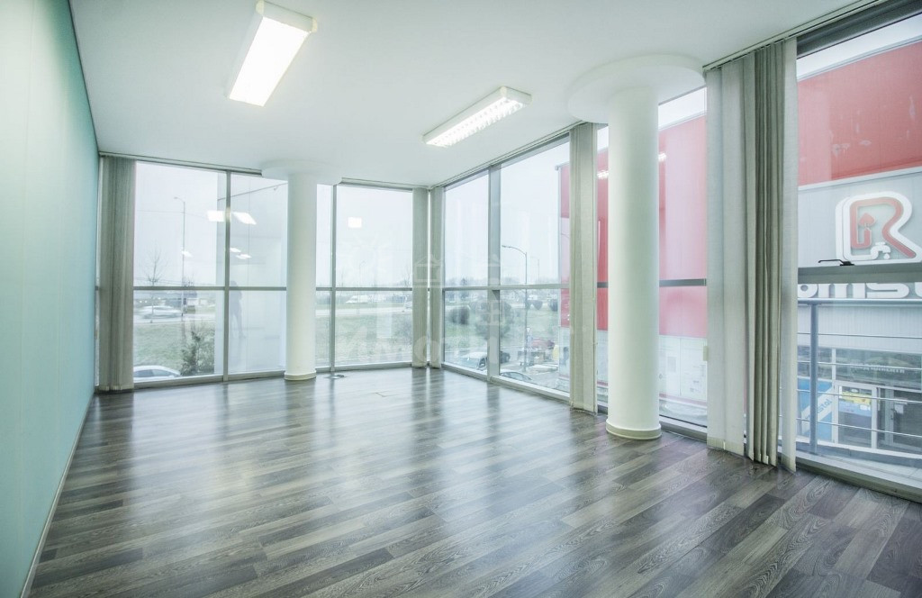 Продава Офис сграда София Враждебна   -  4690500 EUR - снимка 3