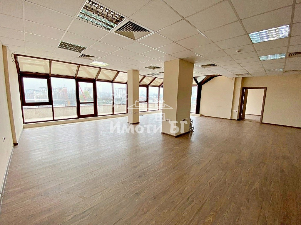 Под Наем Офис в Офис Сгради София Студентски град  -  2768 EUR - снимка 2