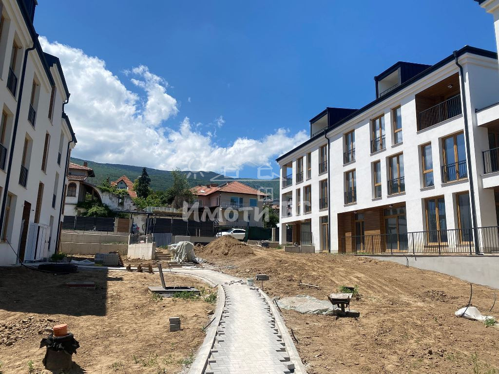 Продава Тристаен Апартамент  София Симеоново   -  332000 EUR - снимка 17