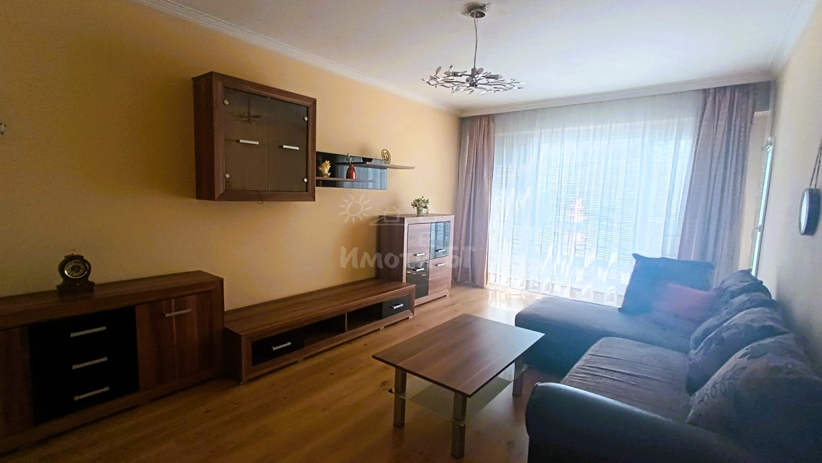 Продава Тристаен Апартамент  София Сухата река   -  215000 EUR - снимка 2