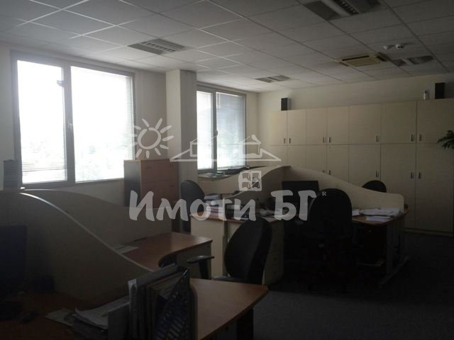 Под Наем Офис в Офис Сгради София Хладилника  4060 EUR - снимка 5