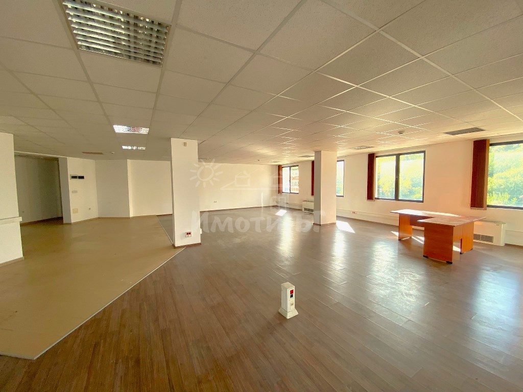 Продава Офис в Офис Сгради София Дружба 1   -  417500 EUR