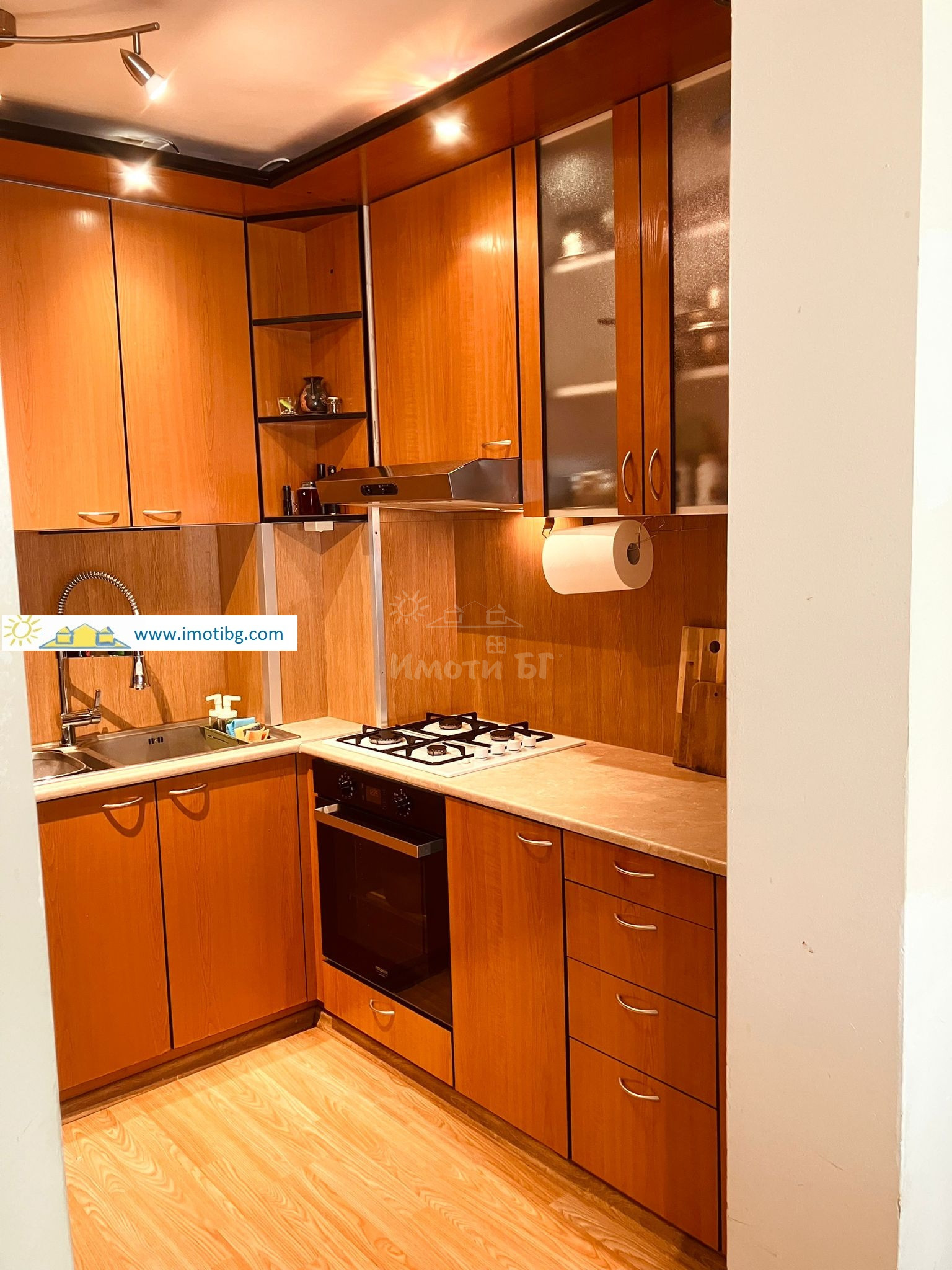 Продава Тристаен Апартамент  София Хиподрума   -  348500 EUR - снимка 5