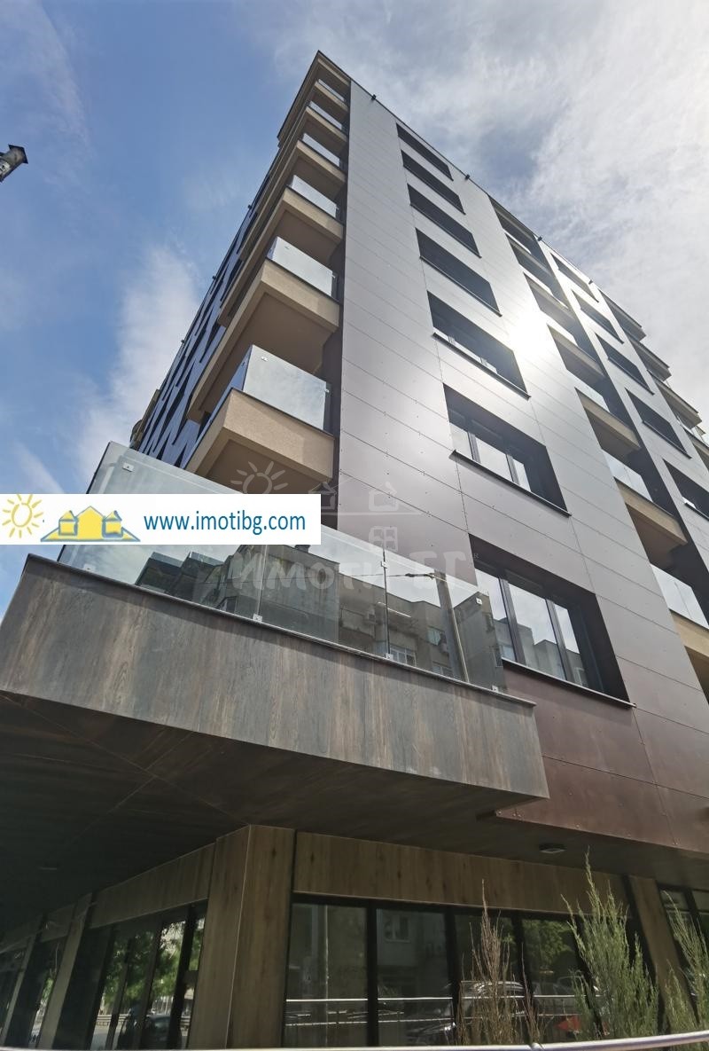 Продава Двустаен Апартамент София Банишора  193999 EUR - снимка 13