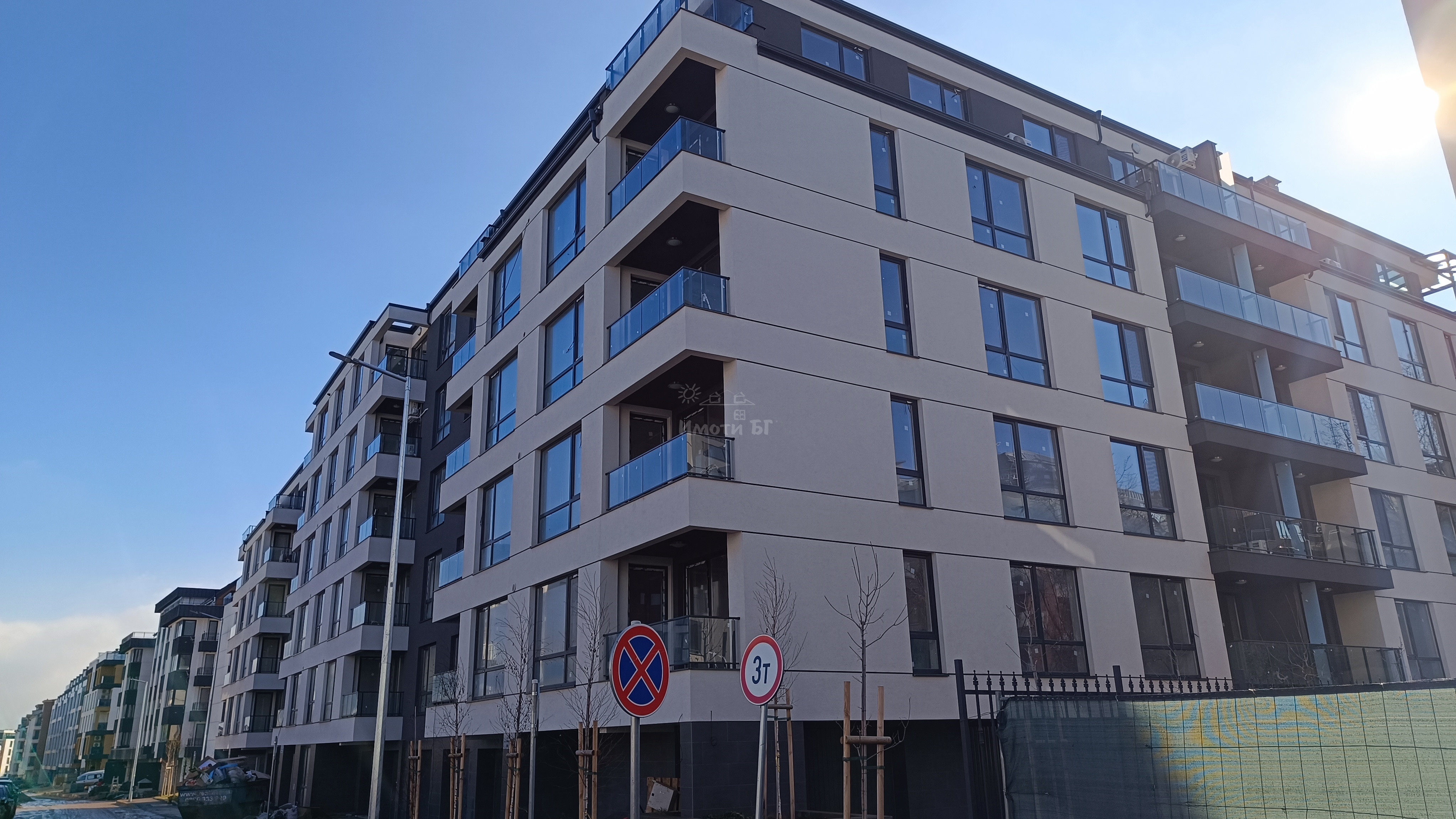 Под Наем Гараж Паркинг София Малинова долина   -  150 EUR