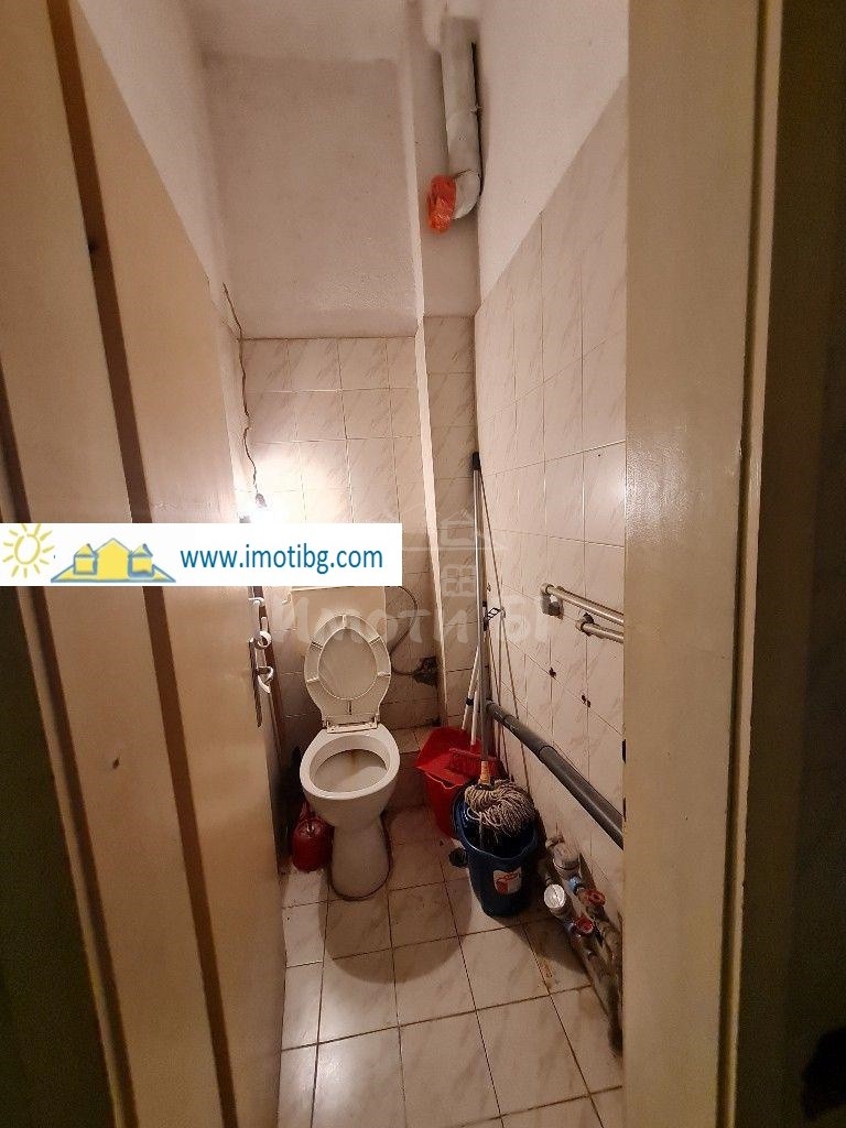 Под Наем Офис в Жилищни Сгради София Изток  800 BGN - снимка 10