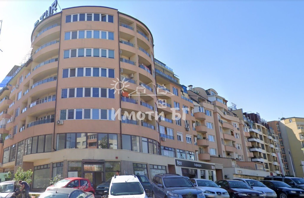 Под Наем Офис в Офис Сгради София Дианабад   -  699 EUR