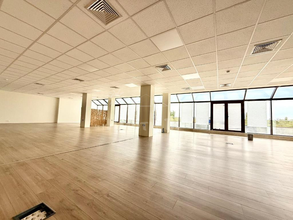 Под Наем Офис в Офис Сгради София Студентски град  -  4655 EUR - снимка 5