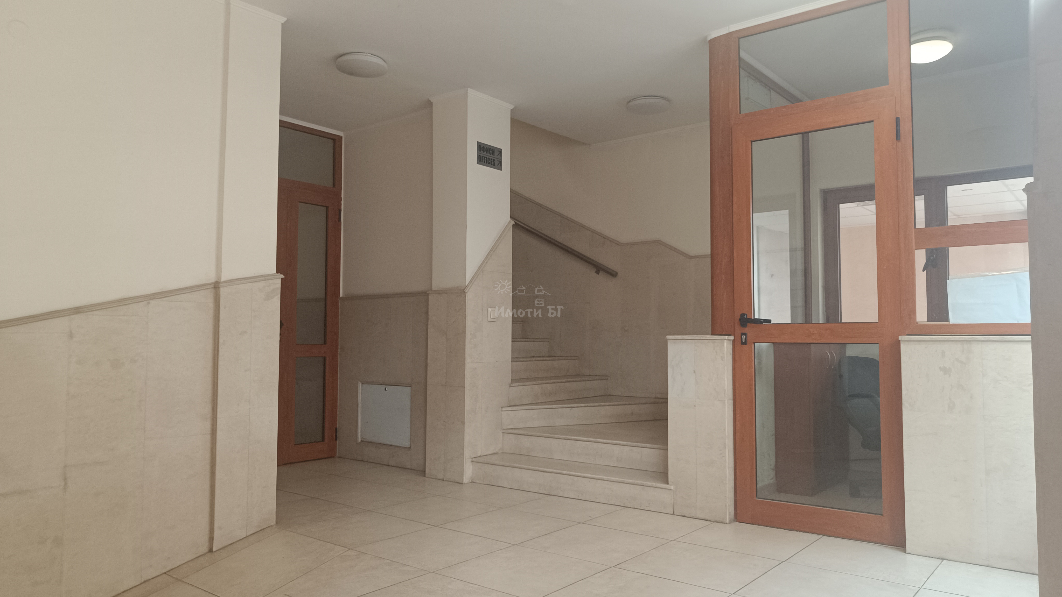 Под Наем Офис в Офис Сгради София Център  -  1250 EUR - снимка 15